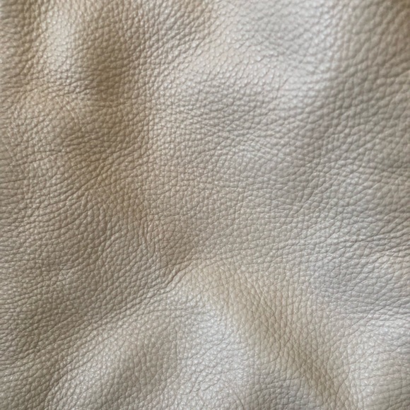 Coach pebble leather shoulder bag, cream - Picture 5 of 6
